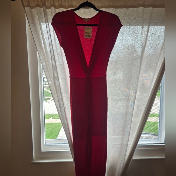 Red Dress - Picture 2 of 2